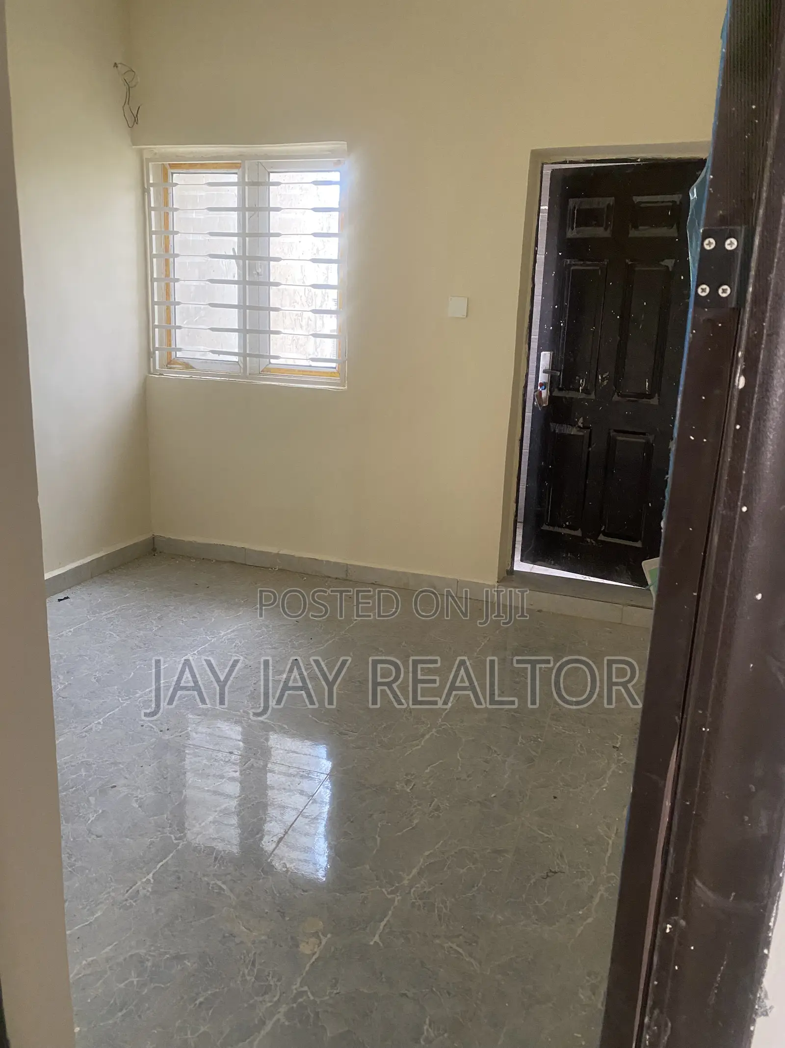 3bdrm Block of Flats in Sabon Lugbe for rent in Sabon Lugbe