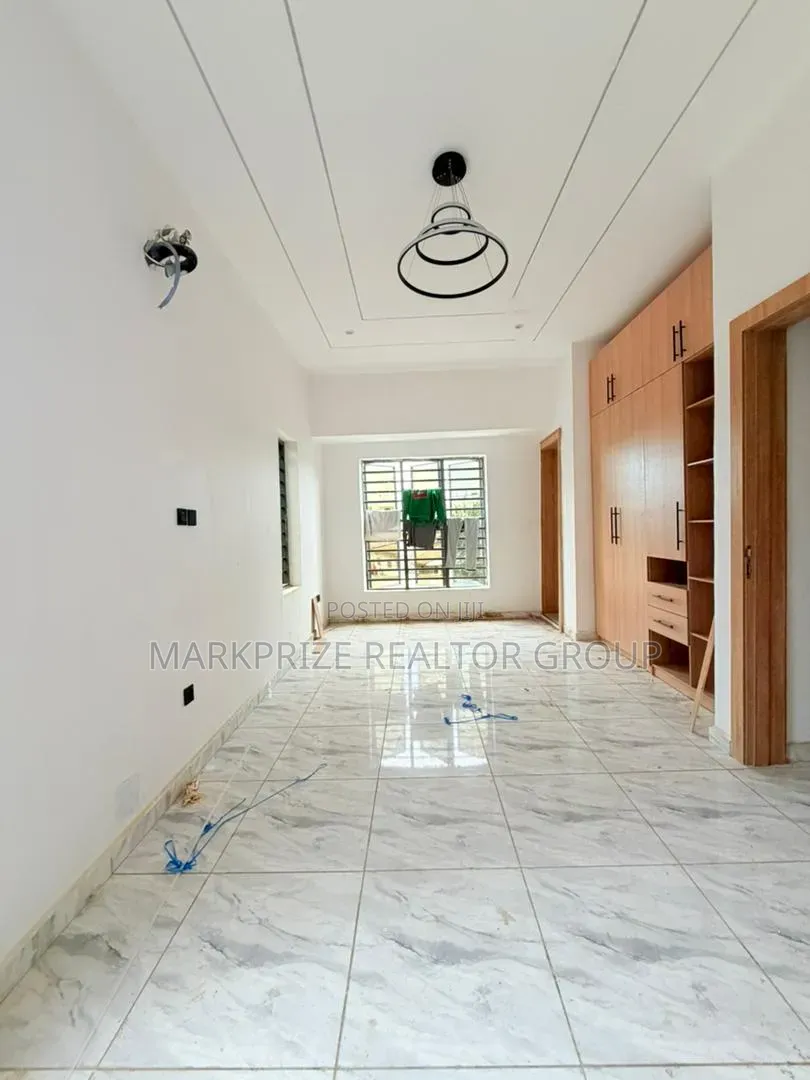 4bdrm Duplex in Ikeja Gra for sale in Ikeja GRA