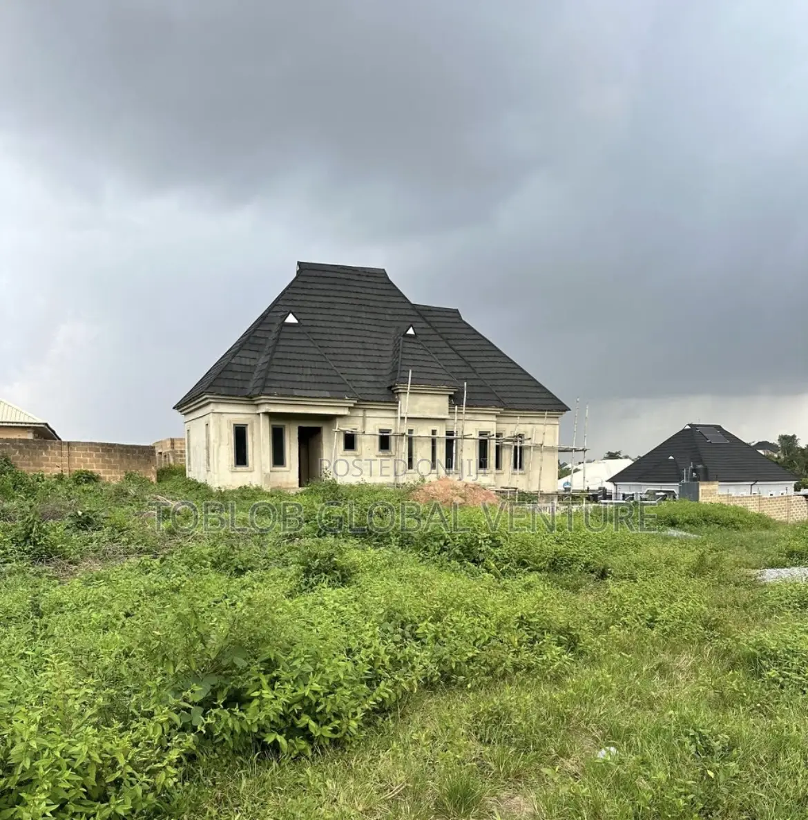 3bdrm Bungalow In Akala Express For Sale in Akala Express