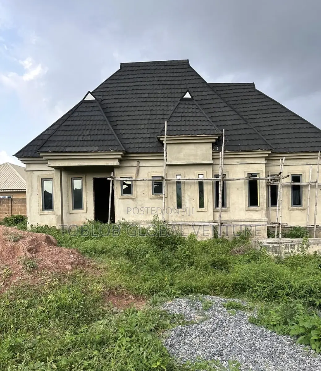 3bdrm Bungalow In Akala Express For Sale in Akala Express