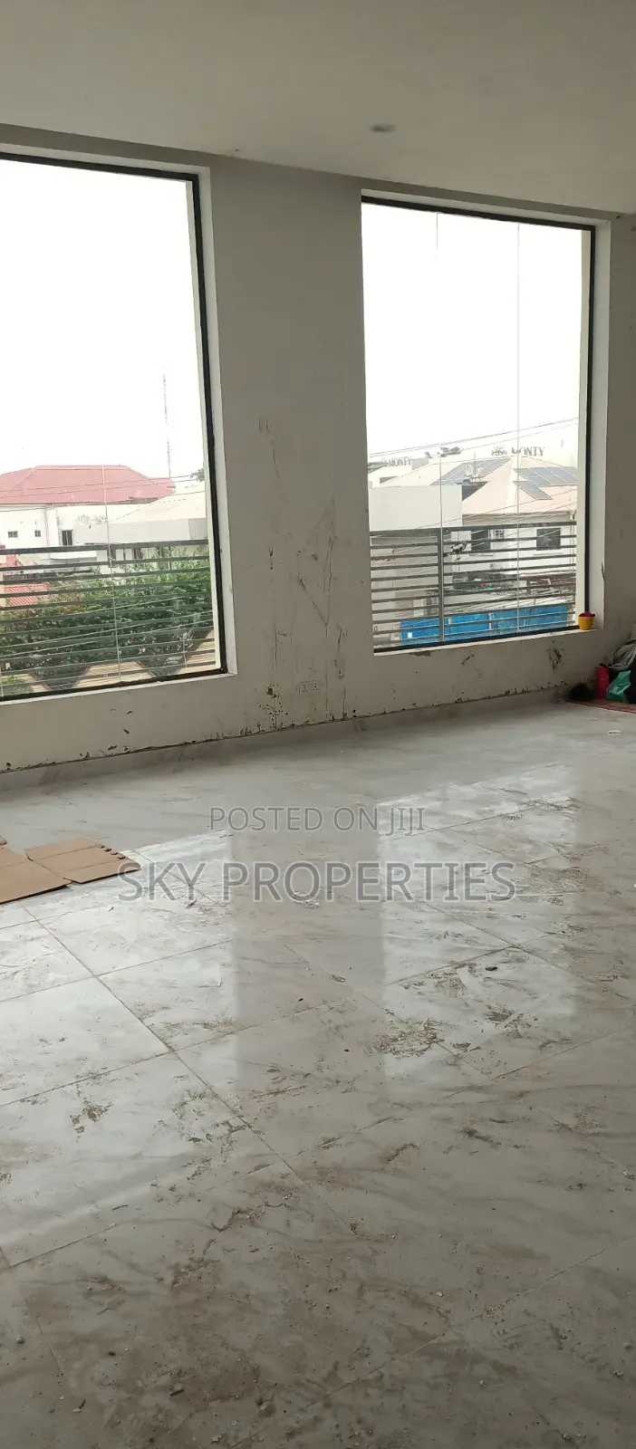 150 SQMS Shop Space for Rent in Lekki Fhase1 in Lekki Phase 1