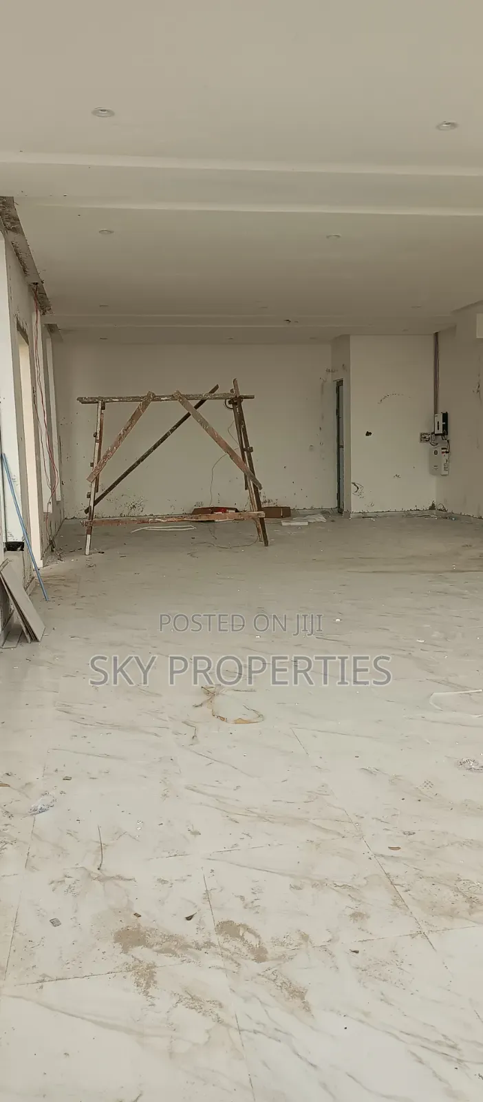 150 SQMS Shop Space for Rent in Lekki Fhase1 in Lekki Phase 1