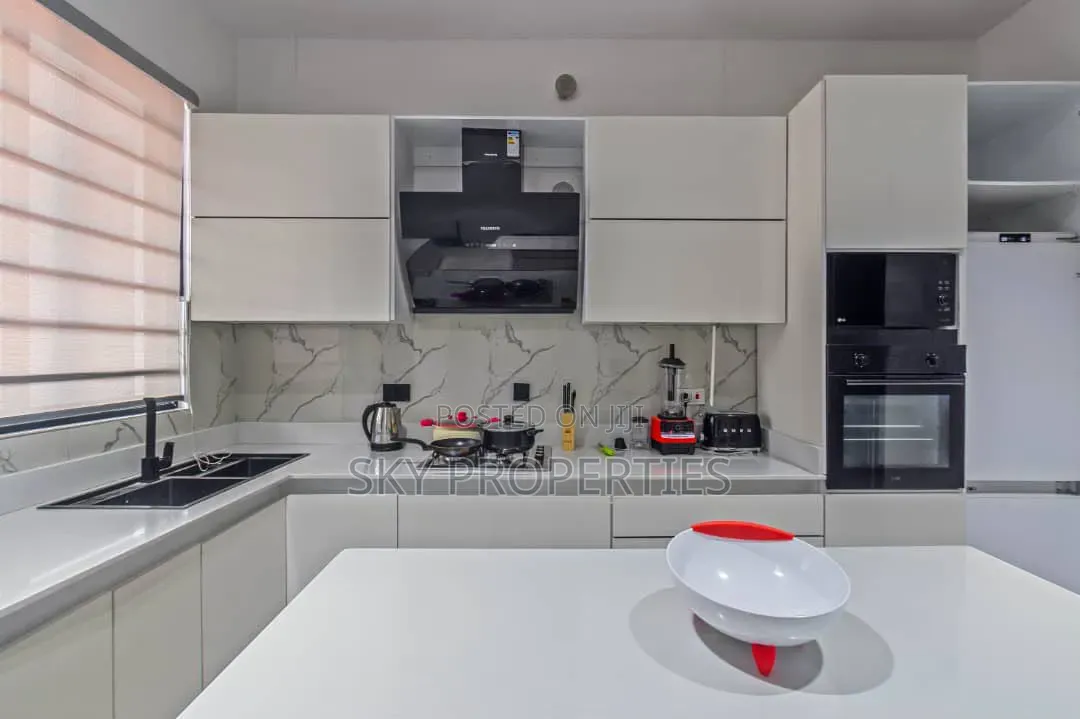Furnished 3bdrm Penthouse in Furo Ezimora, Lekki Phase 1 for sale in Lekki Phase 1