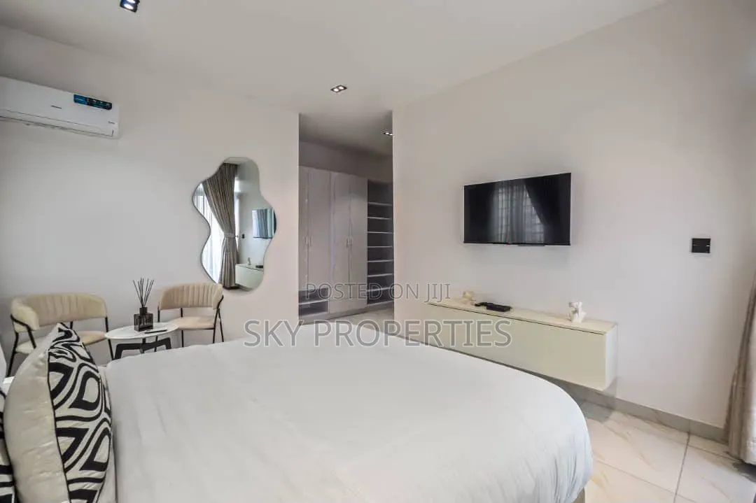 Furnished 3bdrm Penthouse in Furo Ezimora, Lekki Phase 1 for sale in Lekki Phase 1