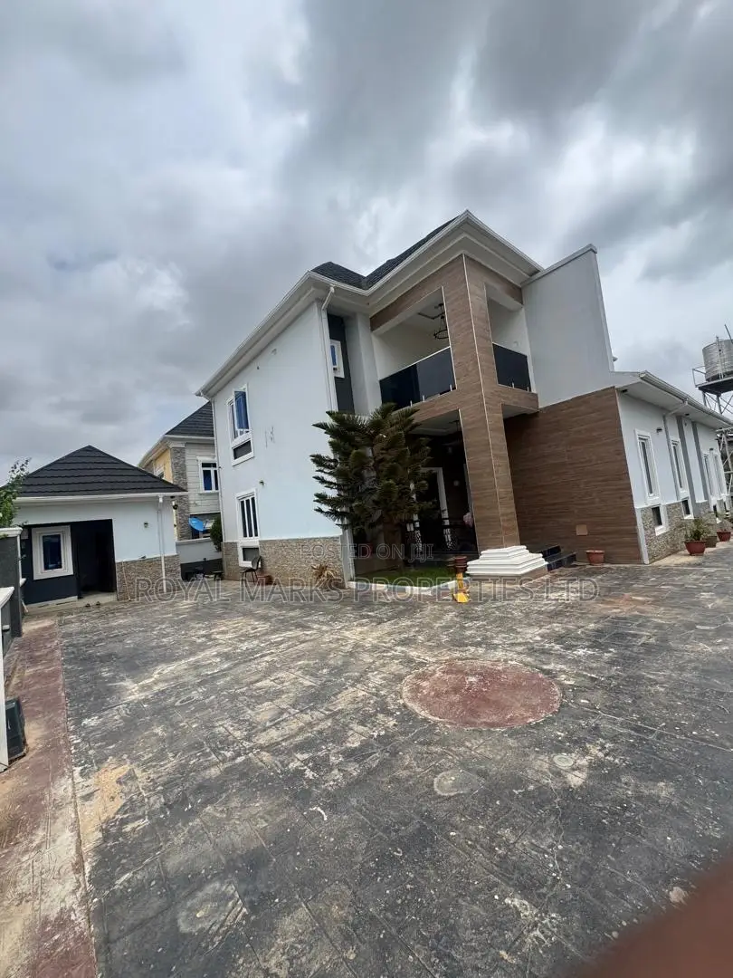4bdrm Duplex in Pyakasa for sale in Pyakasa