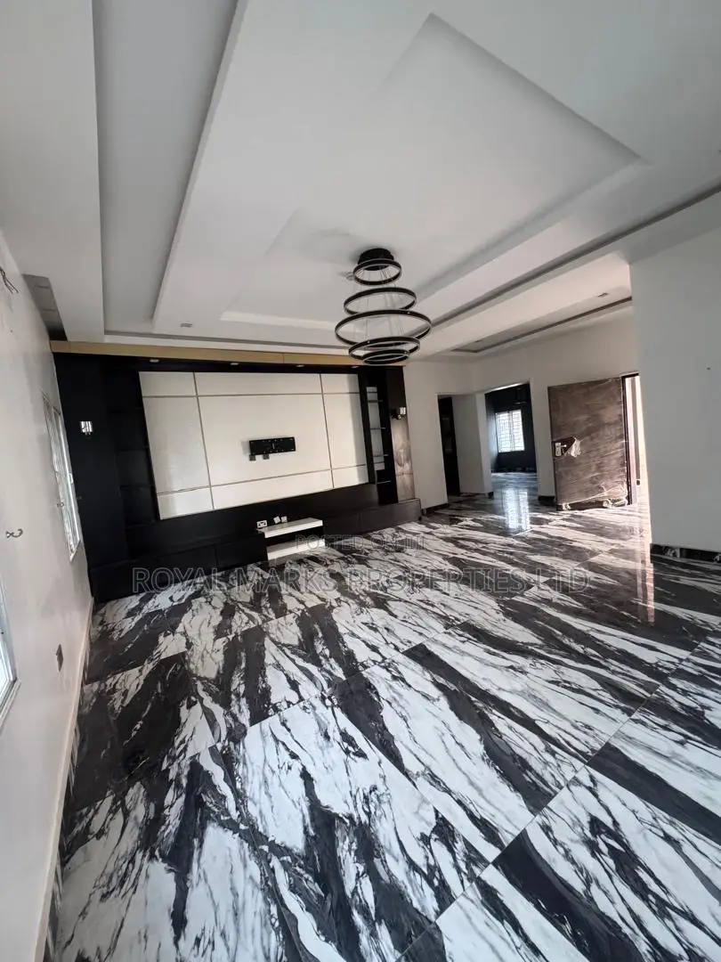 4bdrm Duplex in Pyakasa for sale in Pyakasa