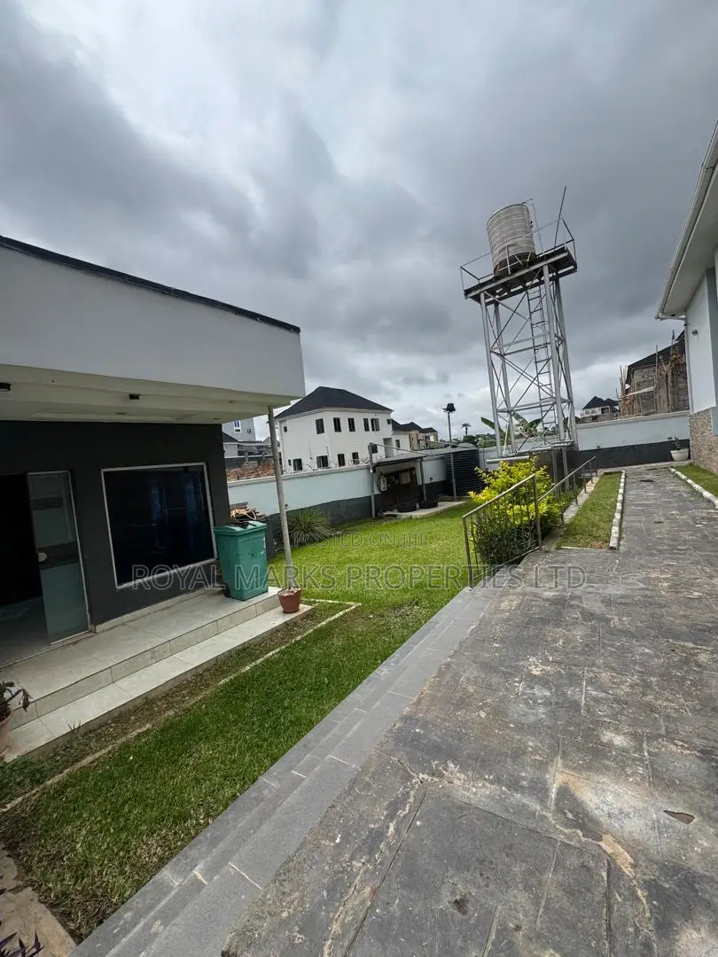 4bdrm Duplex in Pyakasa for sale in Pyakasa