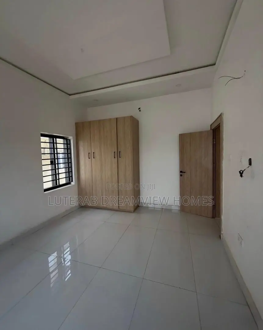 5bdrm Duplex in Gwarinpa, Life Camp for sale in Life Camp