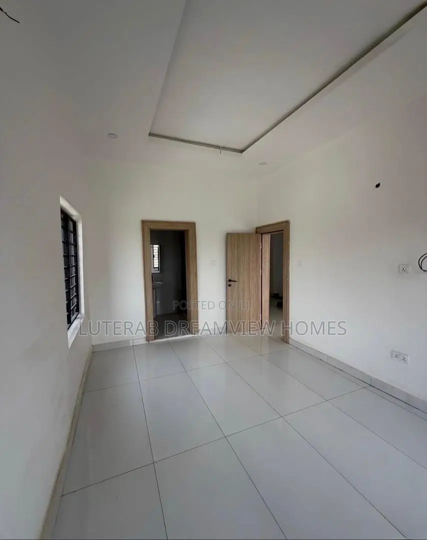 5bdrm Duplex in Gwarinpa, Life Camp for sale in Life Camp