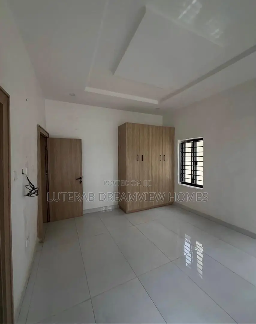 5bdrm Duplex in Gwarinpa, Life Camp for sale in Life Camp