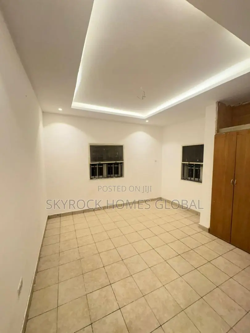 Mini Flat in Ikota for rent in Ikota