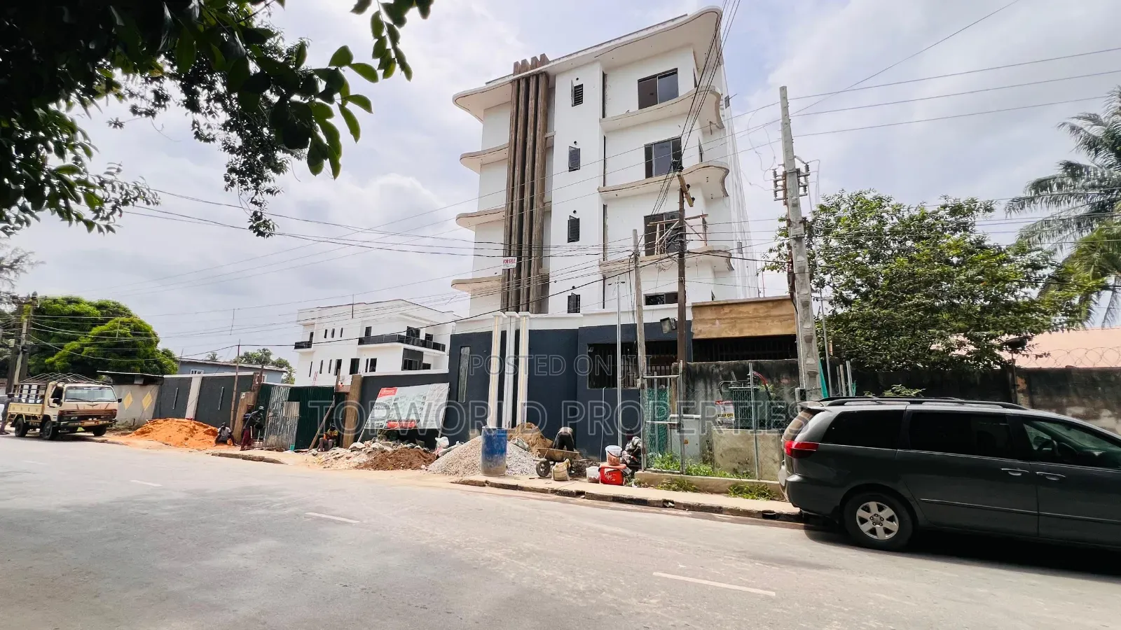 3bdrm Apartment in Ikeja Gra for sale in Ikeja GRA