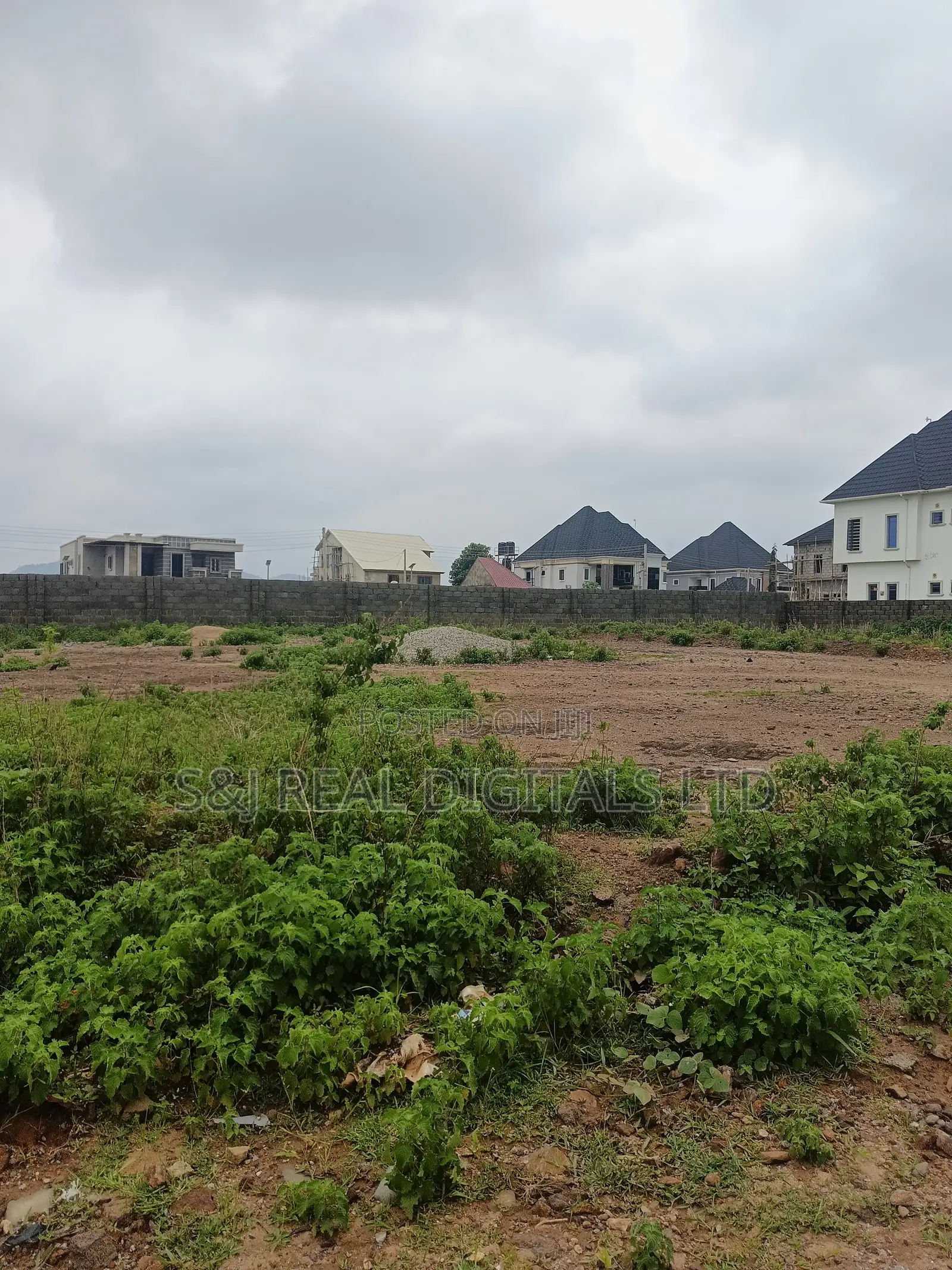 1000 SQM Land in Kubwa
