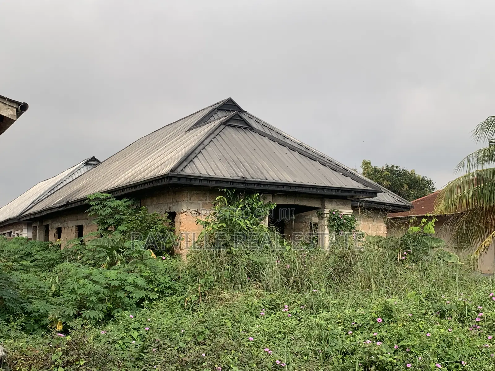 3bdrm Block of Flats in Benin City for sale in Benin City