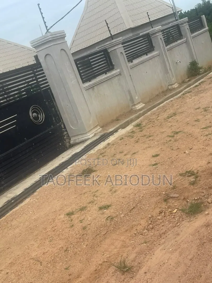 Furnished 3bdrm Bungalow in 4Salehousings Estate for sale in Olorunda-Osun