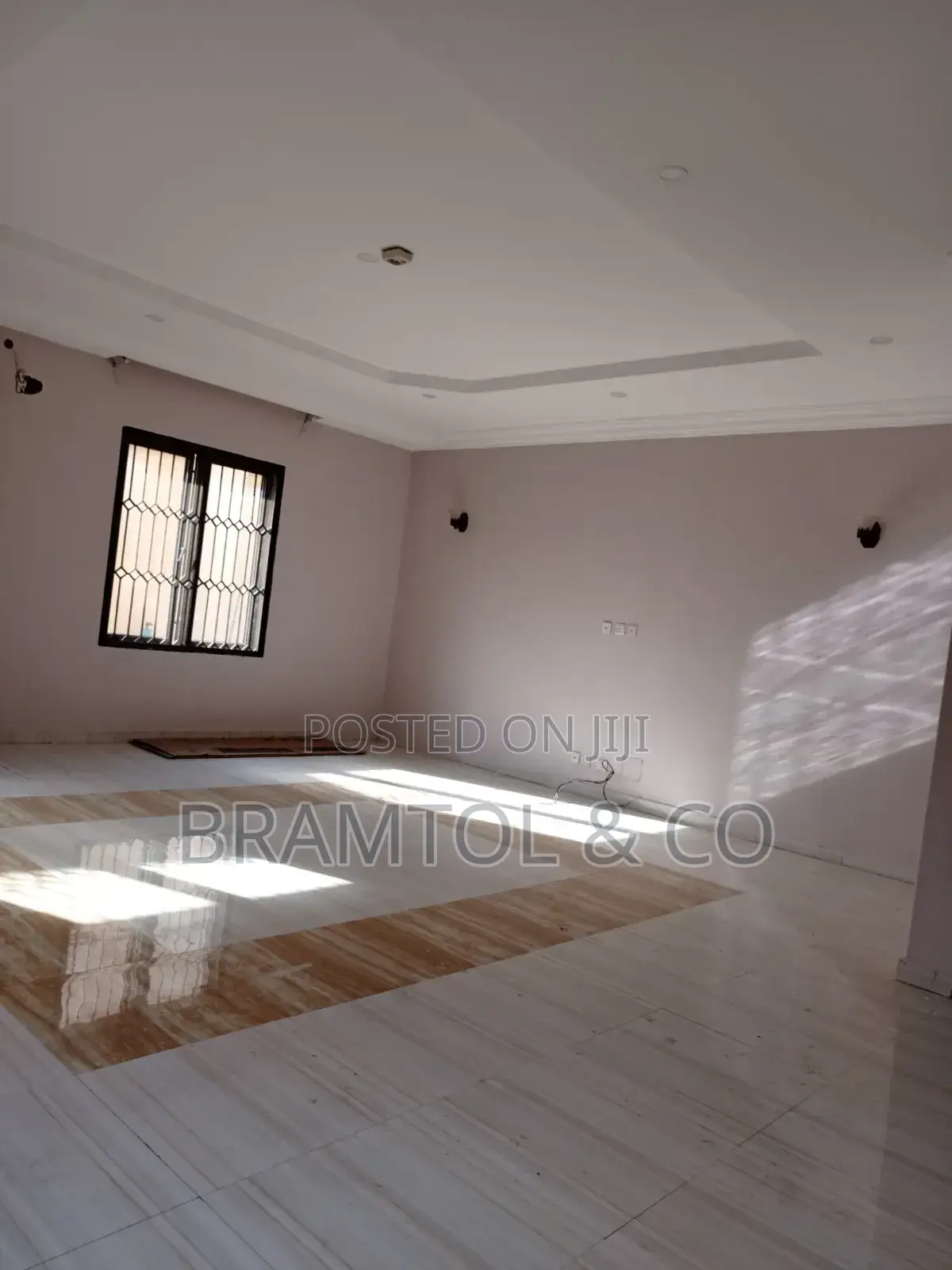3bdrm Block of Flats in Wuye for rent in Wuye
