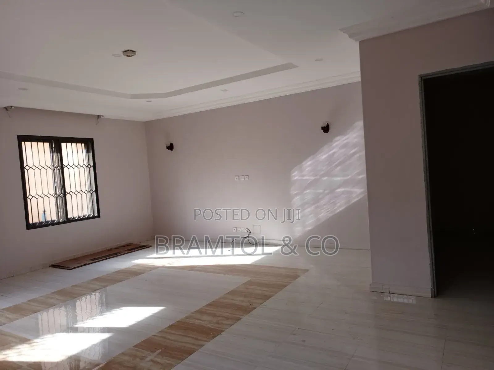 3bdrm Block of Flats in Wuye for rent in Wuye