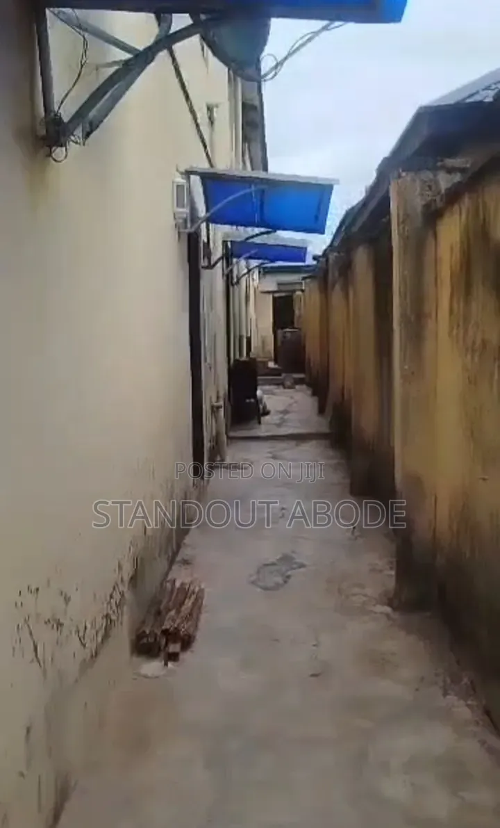3bdrm Duplex in Platinum Estate Ipaja Ipaja for sale in Ipaja / Ipaja