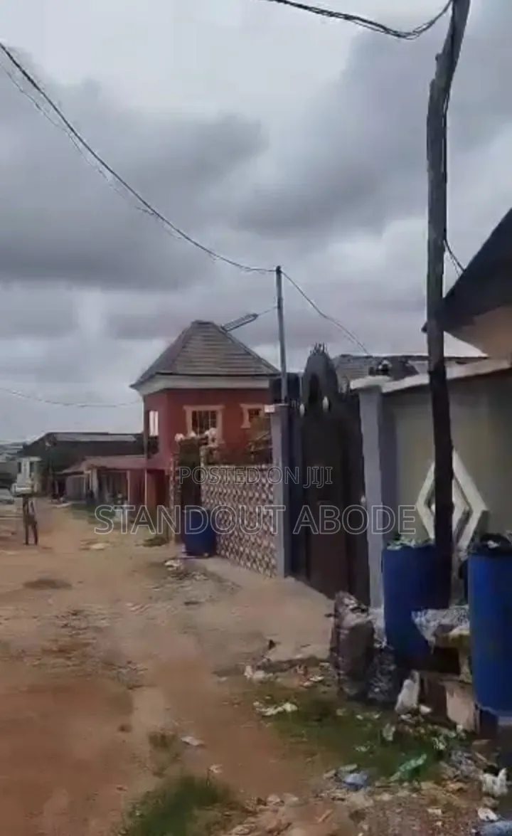 3bdrm Duplex in Platinum Estate Ipaja Ipaja for sale in Ipaja / Ipaja