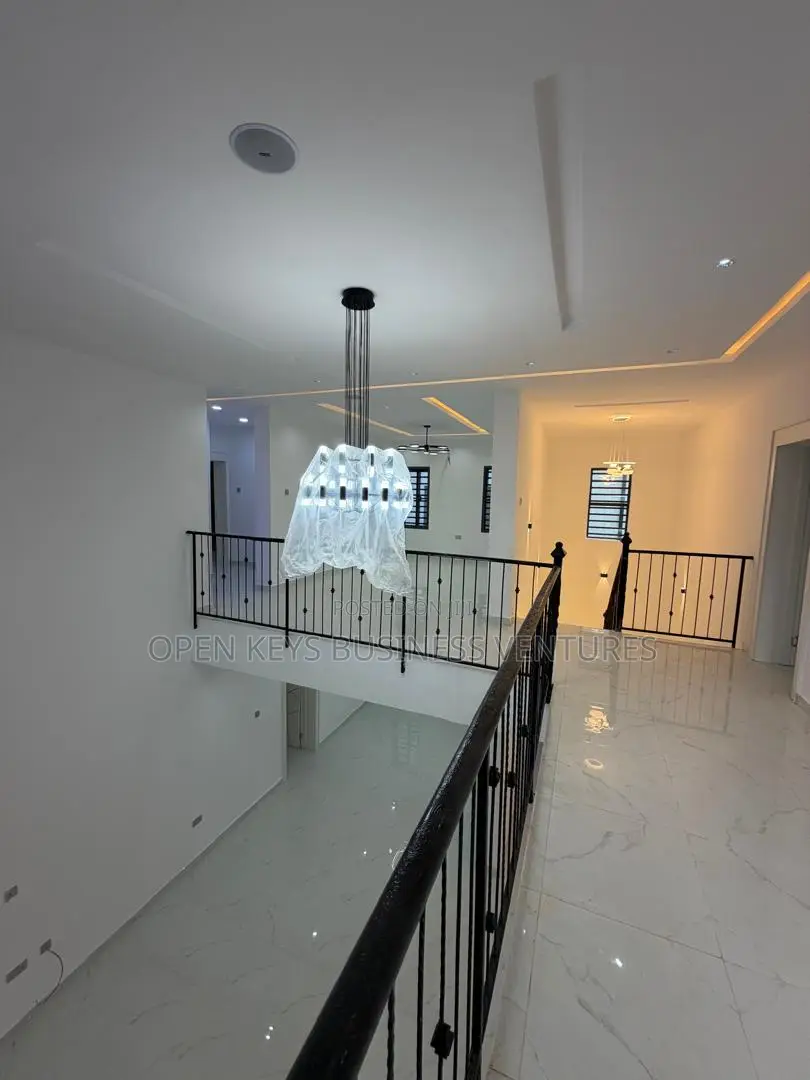 Furnished 5bdrm Duplex in Bluegate, Oluyole Estate for sale in Oluyole Estate