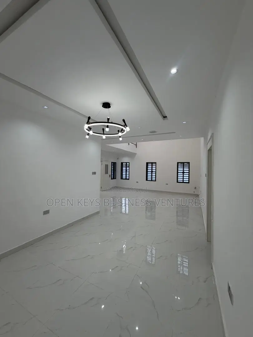 Furnished 5bdrm Duplex in Bluegate, Oluyole Estate for sale in Oluyole Estate