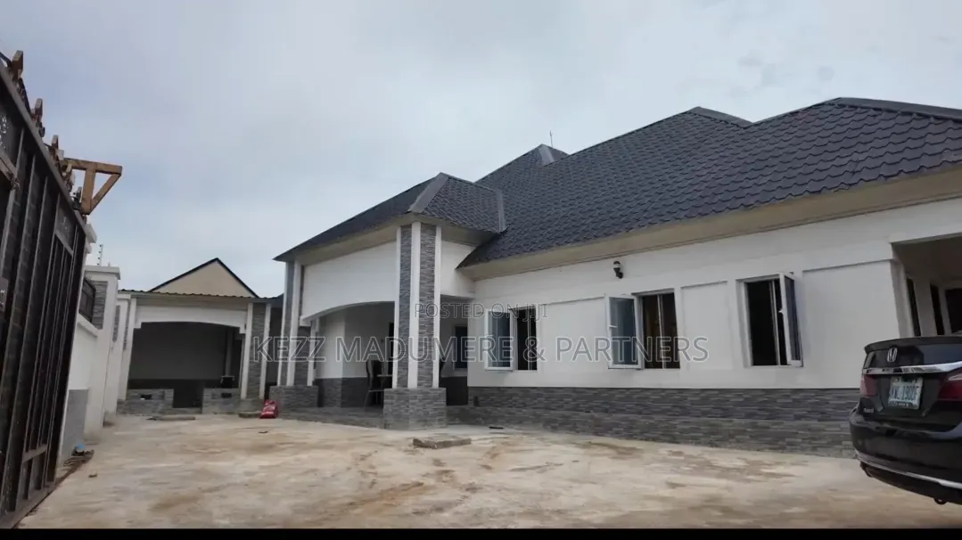 3bdrm Bungalow in Off Ring Rd 3, Ifa for sale in Uyo