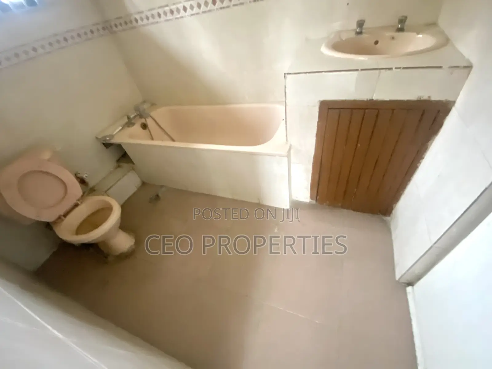 2bdrm Block of Flats in Estate/Ado Road for rent in Ado / Ajah