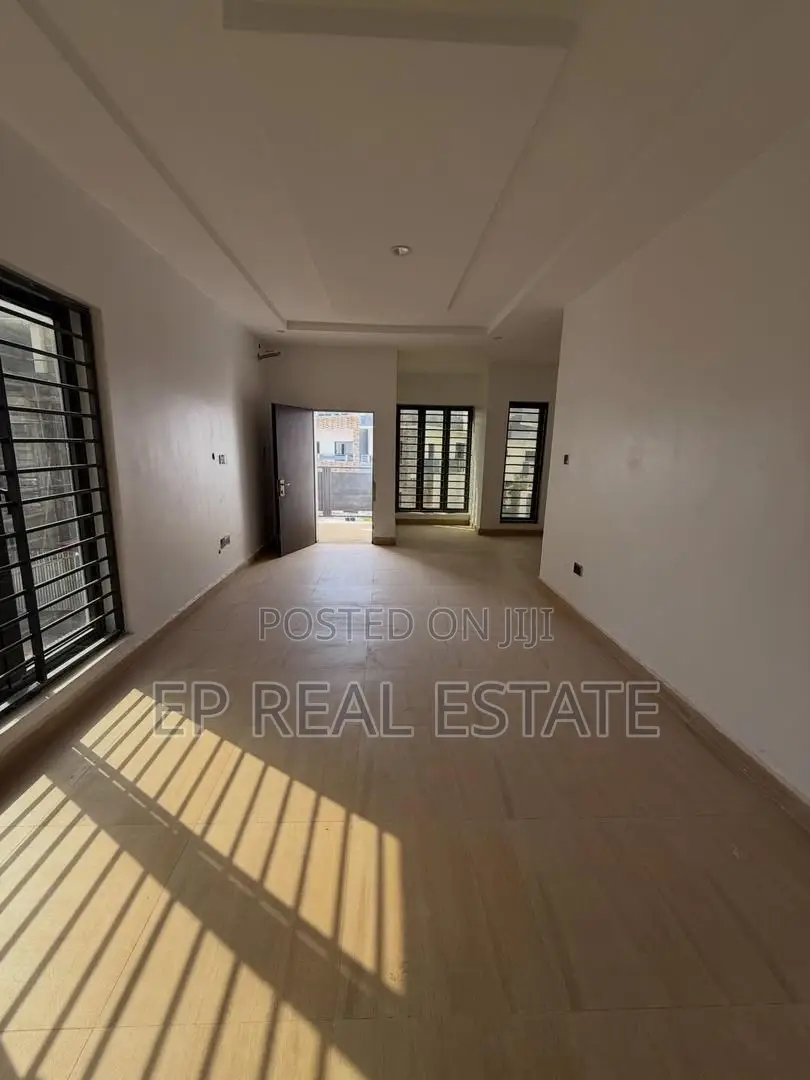 5bdrm Duplex in Katampe Extension for sale in Katampe Extension