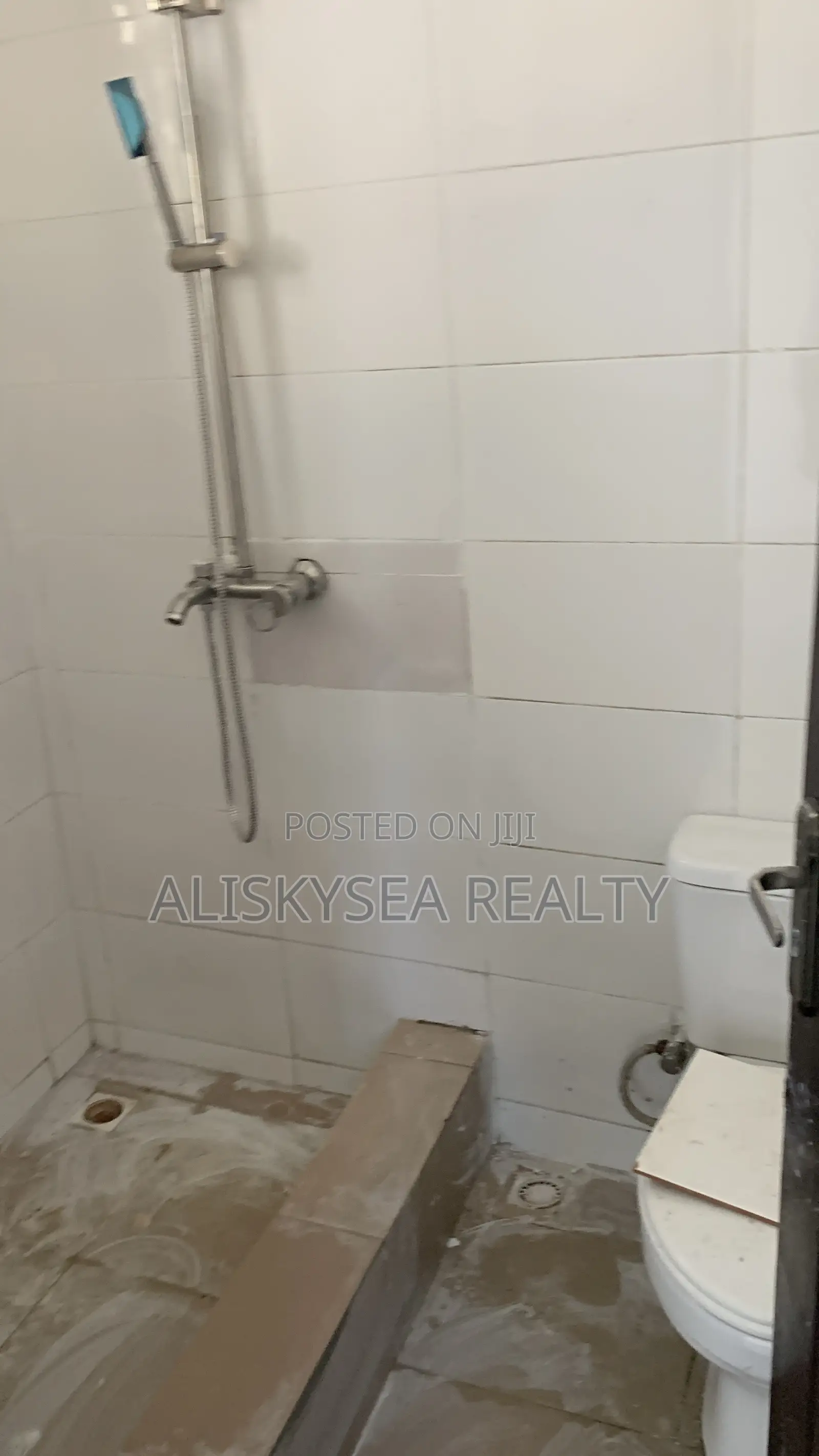 3bdrm Apartment in Beechwood Park, Lakowe for rent in Lakowe