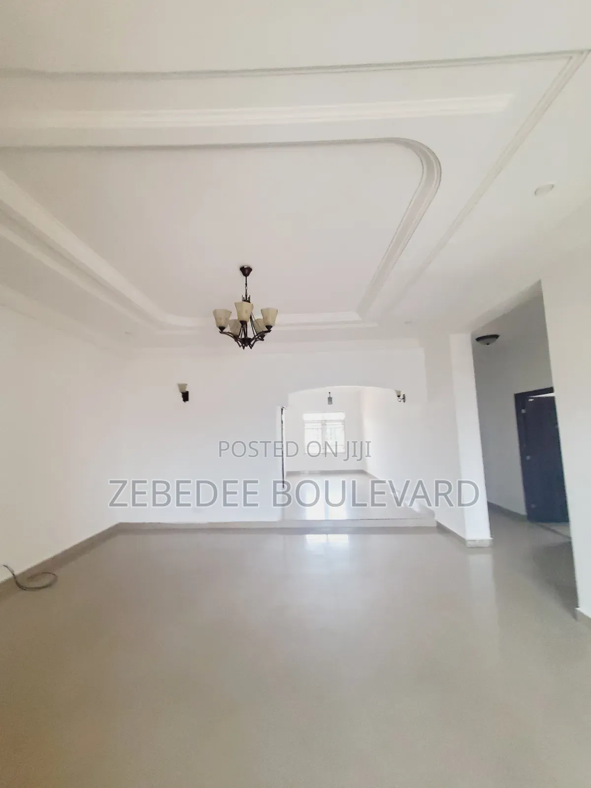 3bdrm Block of Flats in Wuye for rent in Wuye