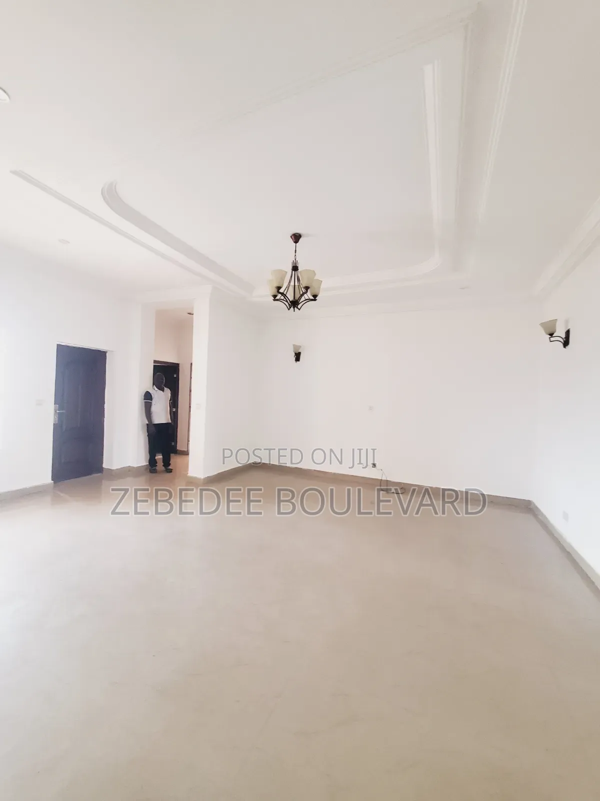 3bdrm Block of Flats in Wuye for rent in Wuye