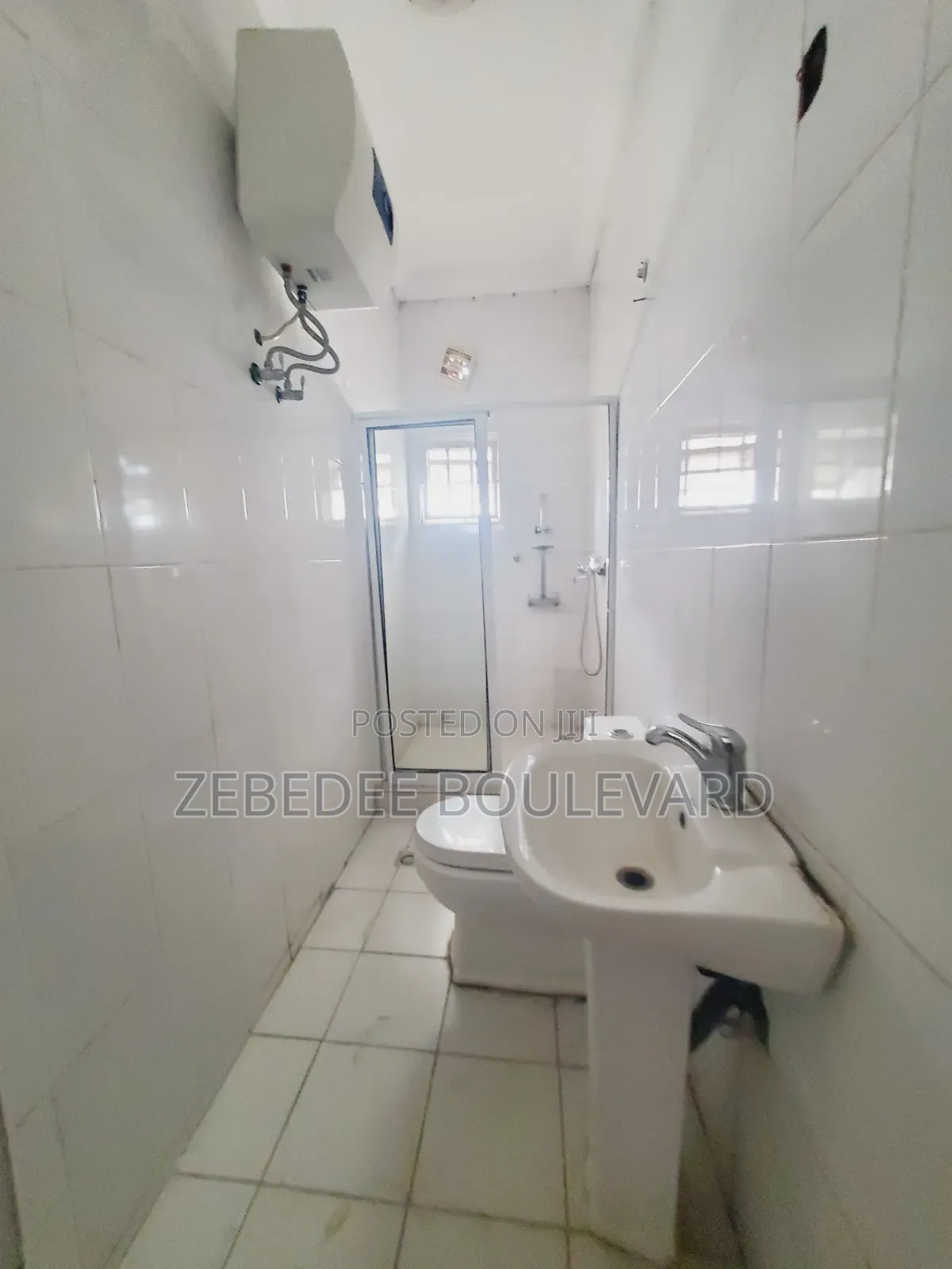 3bdrm Block of Flats in Wuye for rent in Wuye