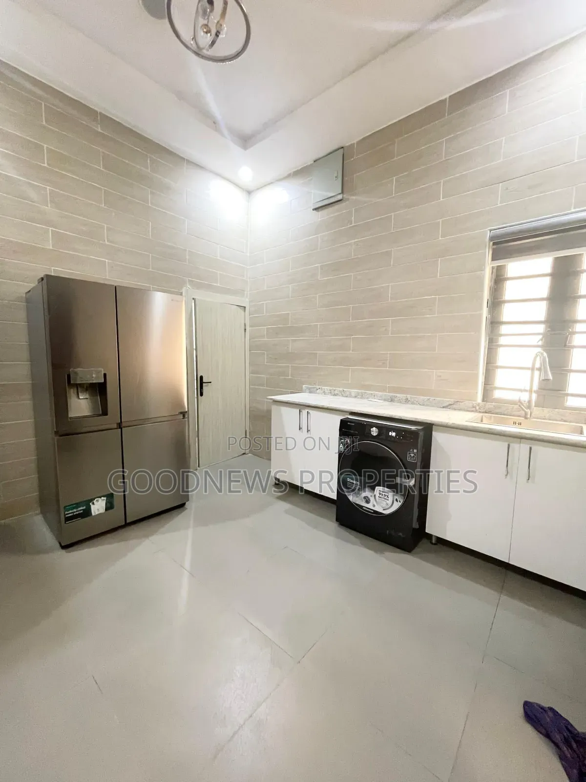 4bdrm Duplex in Harris Drive Vgc for sale in VGC / Ajah