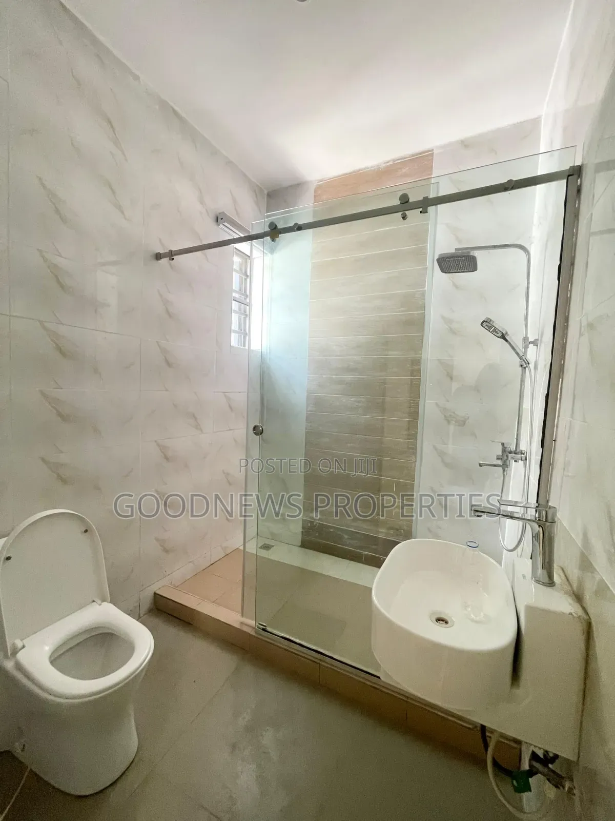 4bdrm Duplex in Harris Drive Vgc for sale in VGC / Ajah