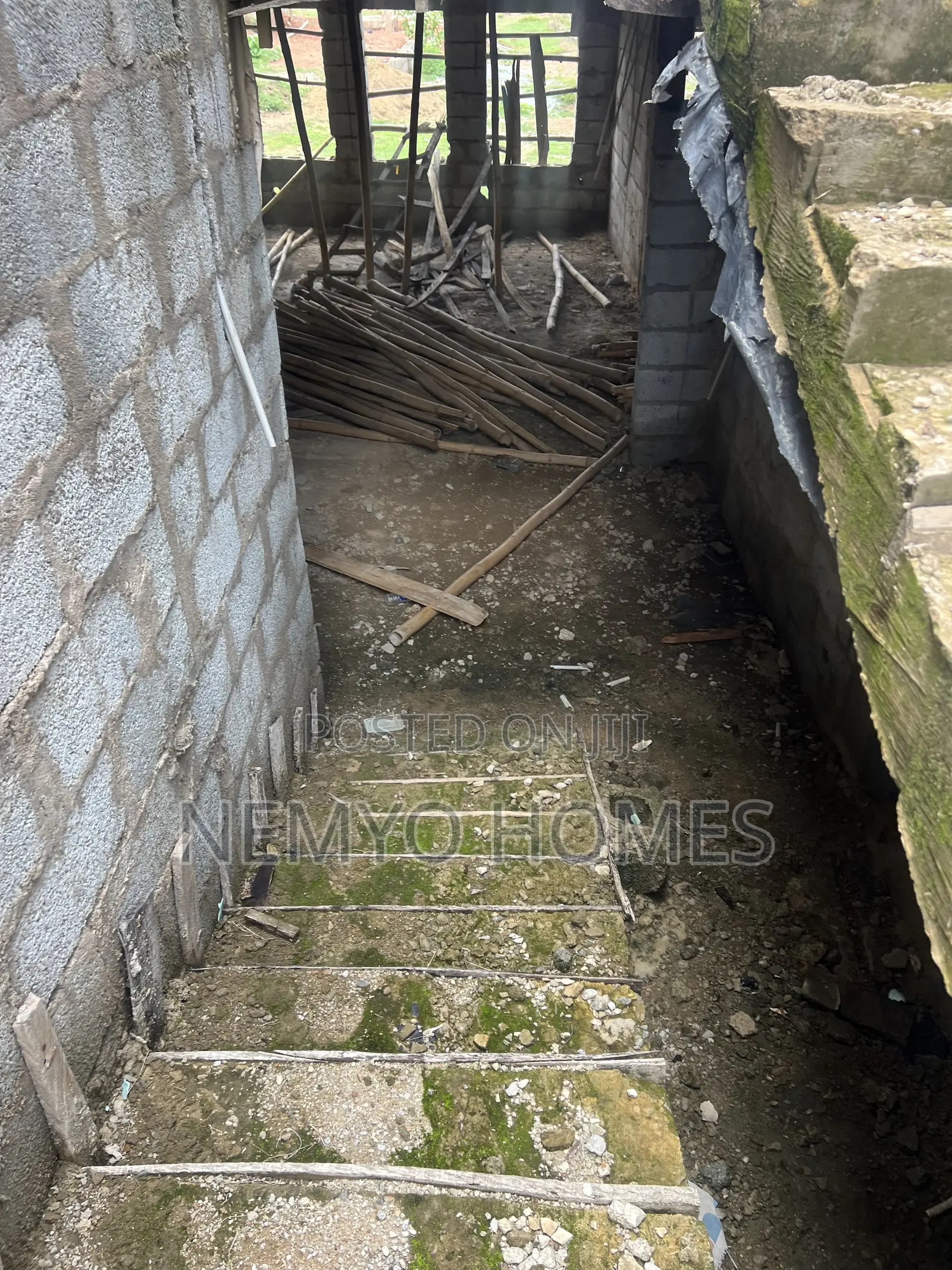 4bdrm Duplex in Lugbe for sale in Sabon Lugbe