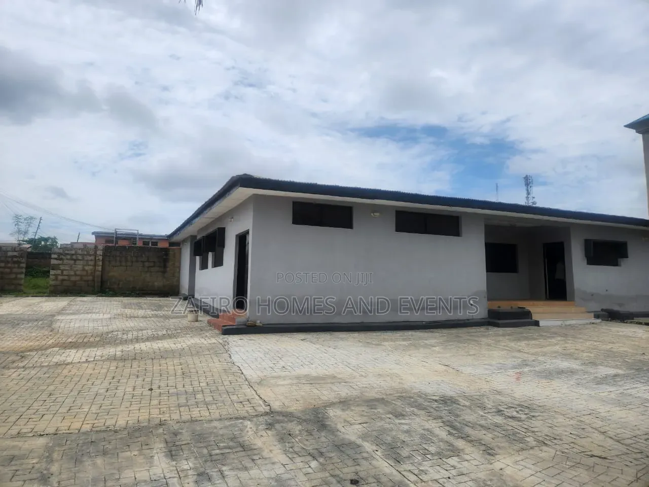3bdrm Bungalow in Near Meridiean, Akala Express for rent in Akala Express