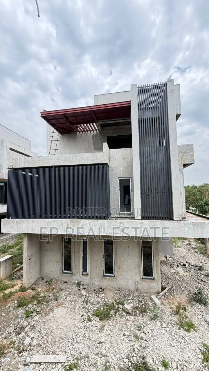 5bdrm Villa in Maitama for sale in Maitama
