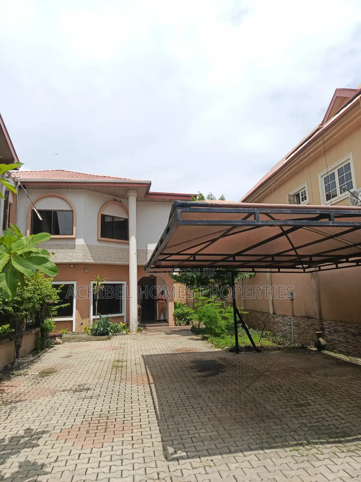 4bdrm Duplex in Off Admiralty Way, Lekki Phase 1 for rent in Lekki Phase 1