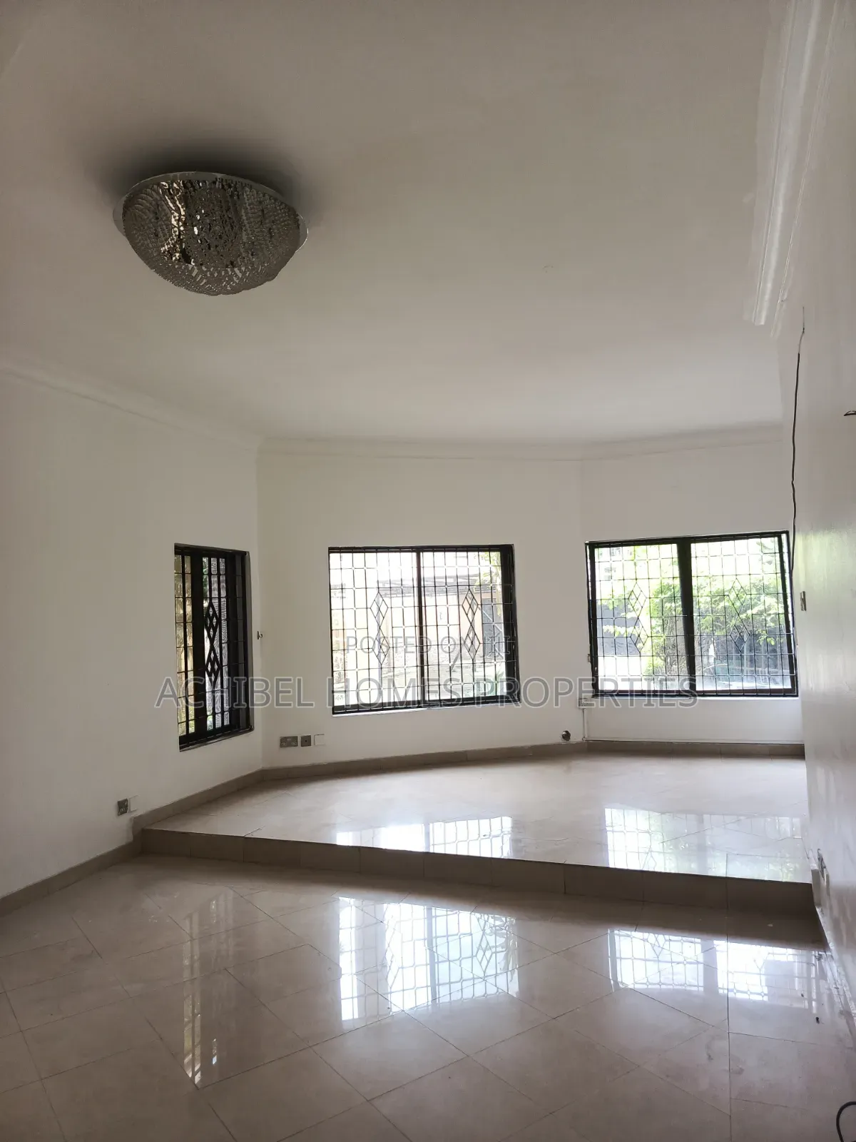 4bdrm Duplex in Off Admiralty Way, Lekki Phase 1 for rent in Lekki Phase 1
