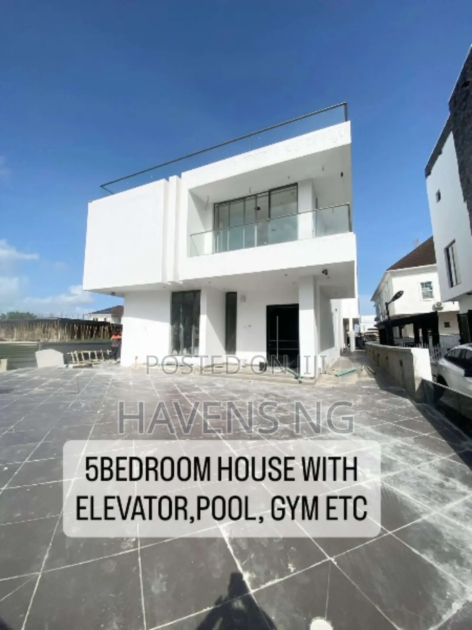 5bdrm Duplex in Ikota for sale in Ikota