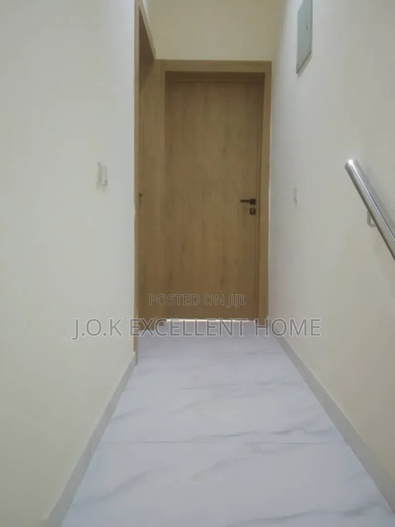 4bdrm Duplex in Adeniyi Jones for sale in Adeniyi Jones