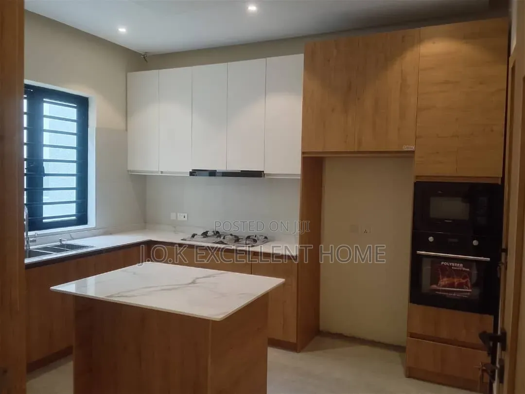 4bdrm Duplex in Adeniyi Jones for sale in Adeniyi Jones