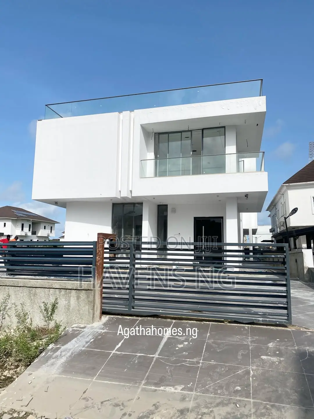 5bdrm Duplex in Ikota for sale in Ikota