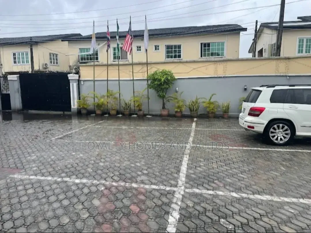 17-Bedroom Fully Functional Hotel in Off Lekki-Epe Expressway
