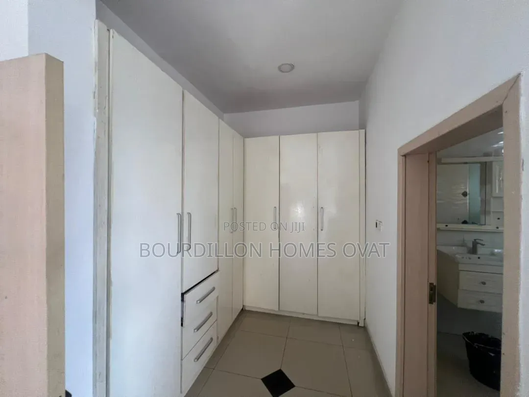 4bdrm Duplex in Ikota Villa Estate for sale in Ikota