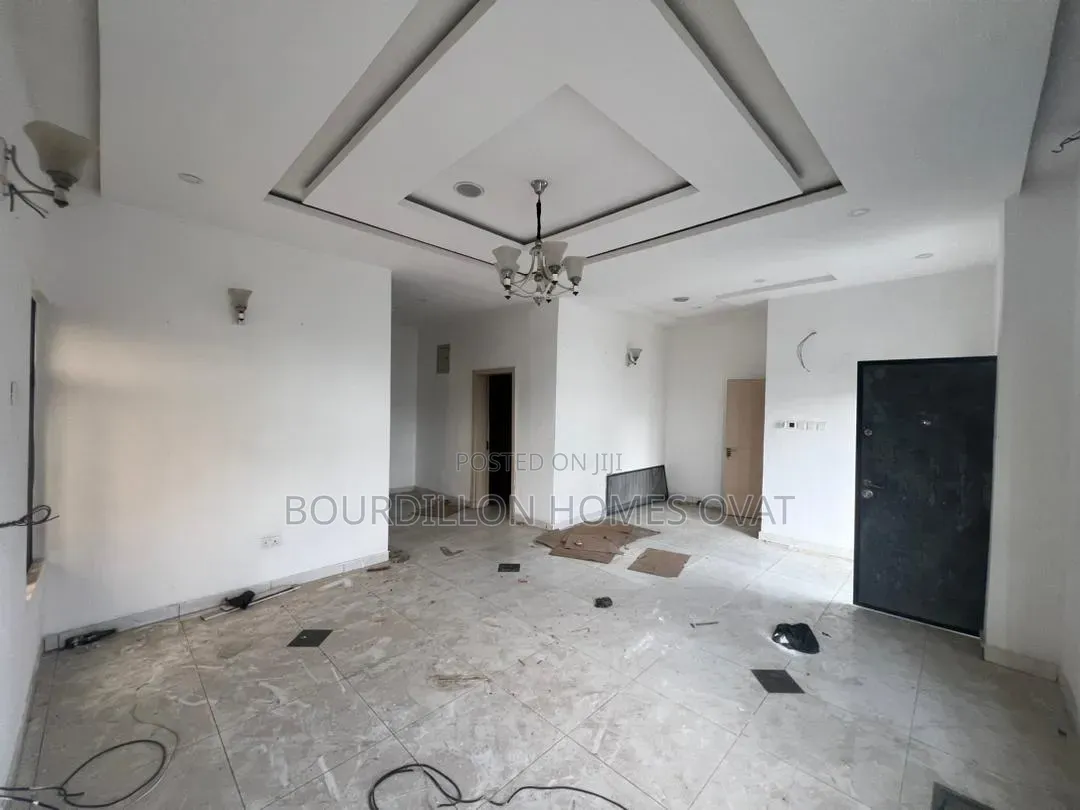 4bdrm Duplex in Ikota Villa Estate for sale in Ikota
