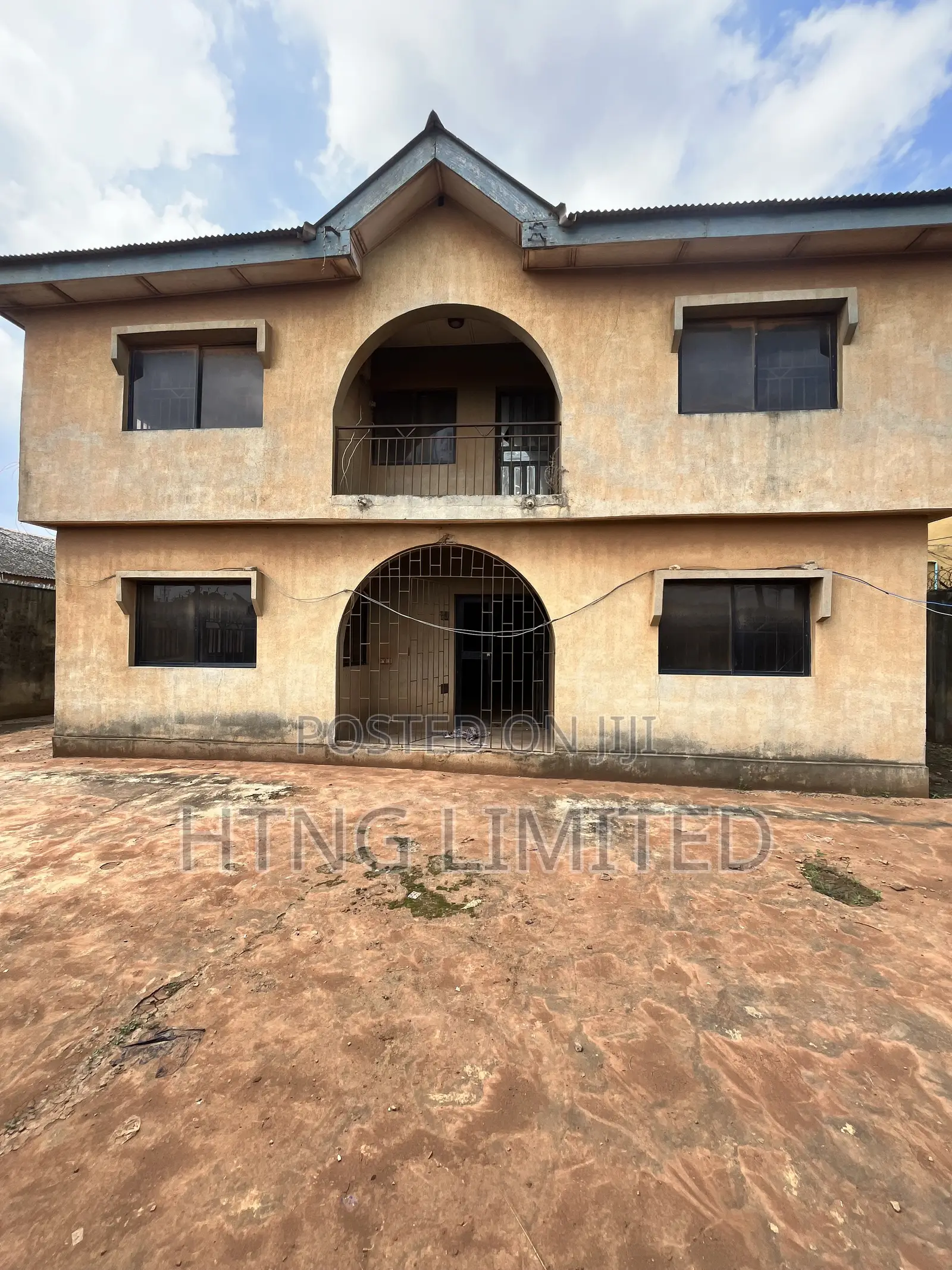 3bdrm Block of Flats in Igbogbo for sale in Igbogbo