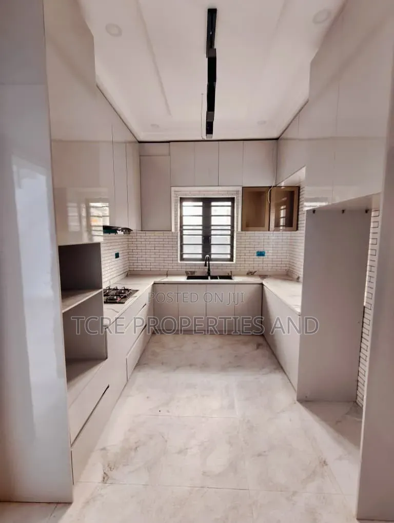 Furnished 4bdrm Duplex in Oregun for sale in Oregun