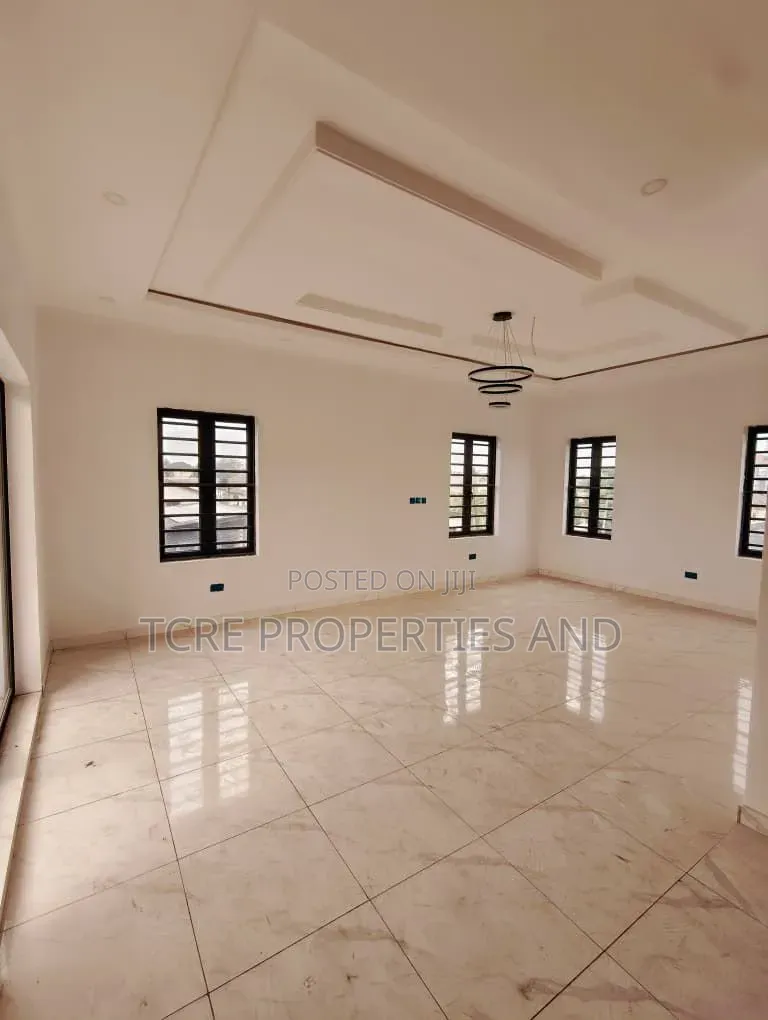 Furnished 4bdrm Duplex in Oregun for sale in Oregun
