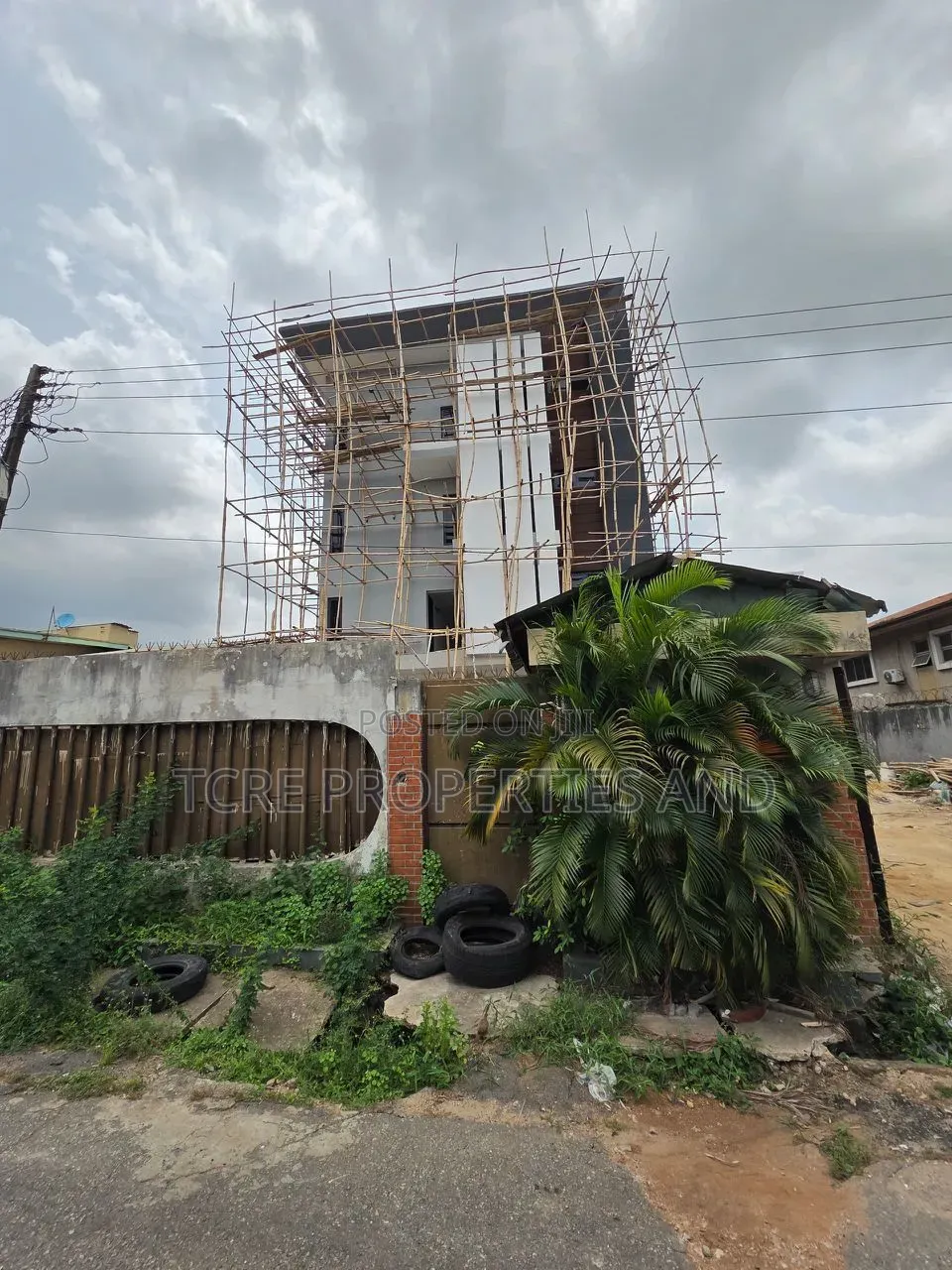 Furnished 4bdrm Duplex in Anthony Village for sale in Anthony Village
